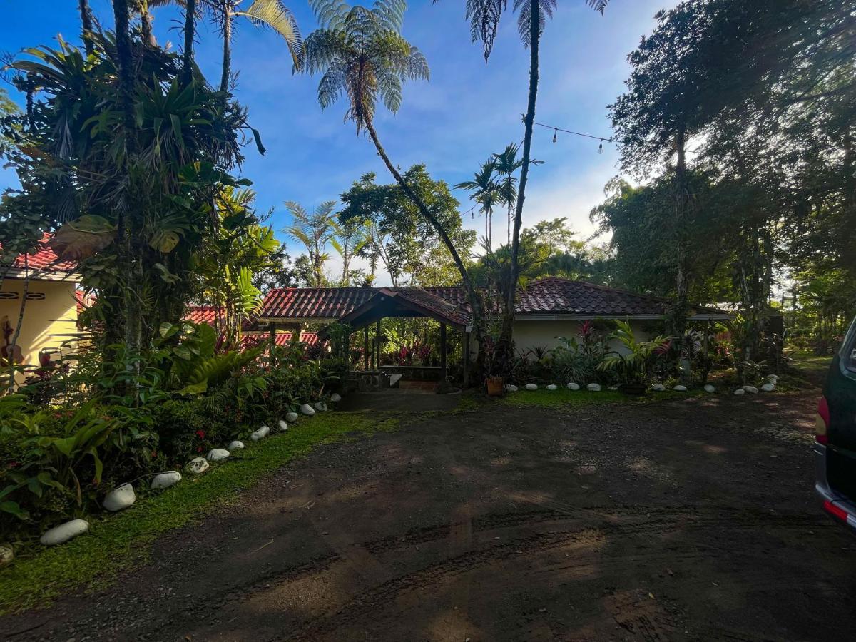 Princesa De La Luna Ecolodge ラ・フォルトゥナ エクステリア 写真
